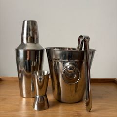 4 Piece Stainless Steel Cocktail & Bartender Set