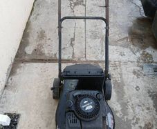 Castlegarden .briggs and strattion lawnmower