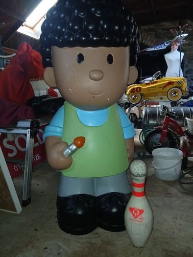 vintage shop display