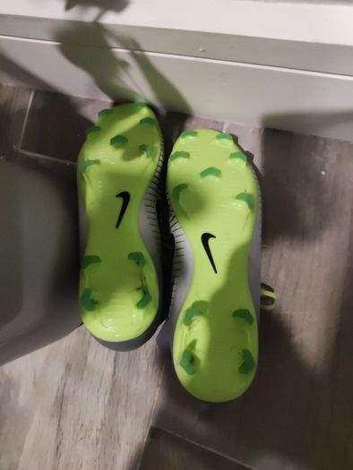 size 4(37) Nike Mercurial Football boots