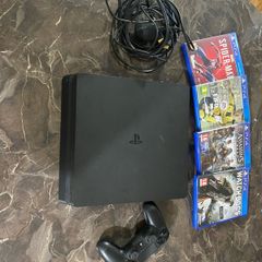 PS4 Slim 500mb + Games