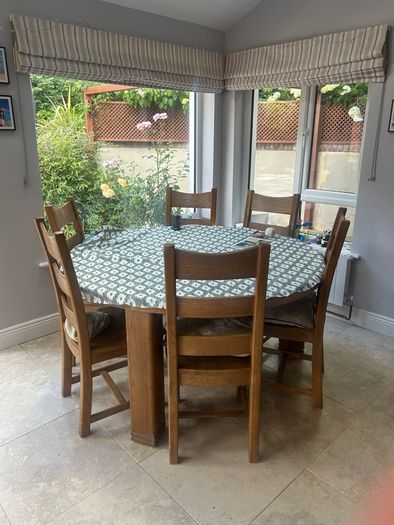solid round oak table