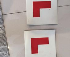 Magnetic L plates
