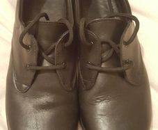 Ladies black safety shoes size 7