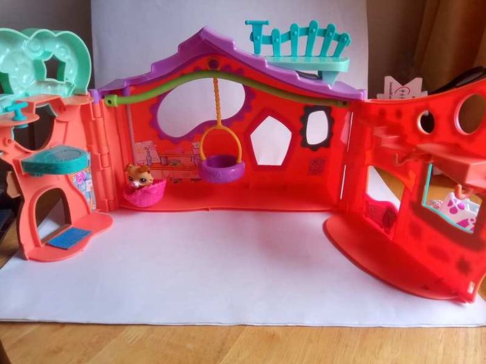 LPS Club Tree house