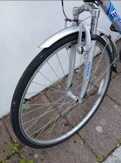 Adult hybrid bike in good used condition