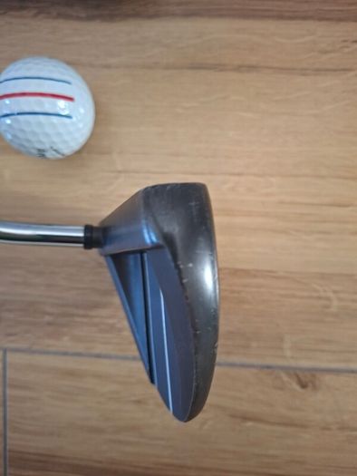 Odyssey Black V-Line White Hot Pro Putter