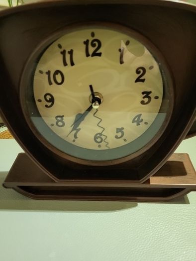 Clock  teapot shape