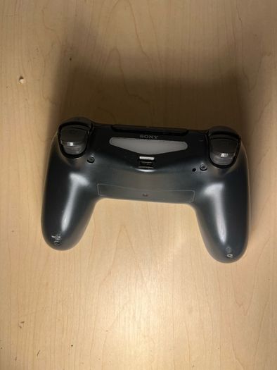 playstation 4 controllers