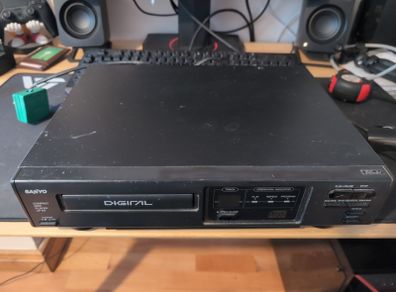 Sanyo retro CD player (CP59)