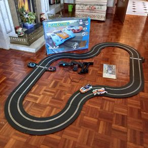 Scalextric Gulf Racing Set:     .      ( touring le mans 24hr )