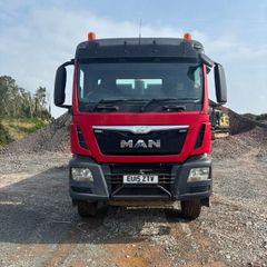 Man - 8 Wheeler Tipper - Auto- Year 2015