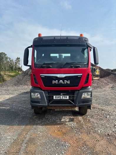 Man - 8 Wheeler Tipper - Auto- Year 2015