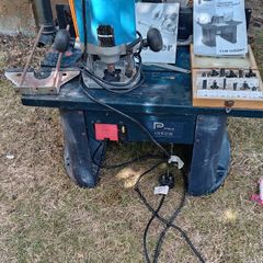 Table and hand routers