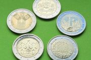 Commemorative Uncirculated 5 x 2 Euro coins.