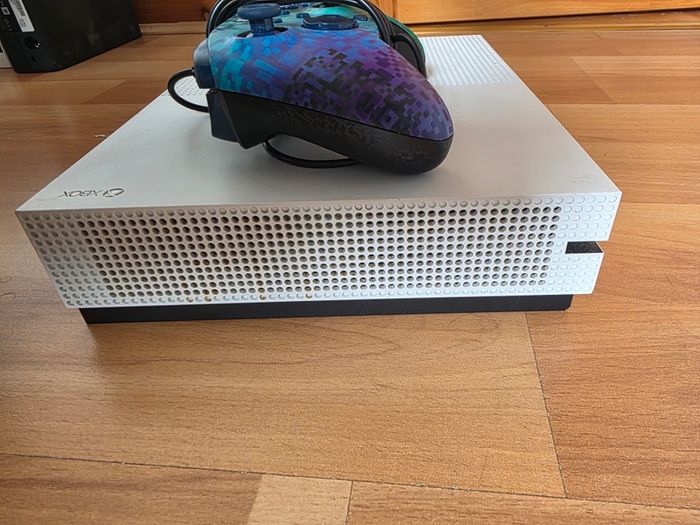 Xbox One S 1TB