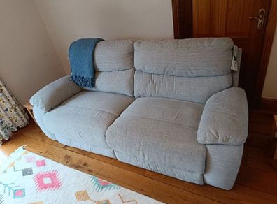 3 Seat Grey Power Recliner Couch / Sofa 2023