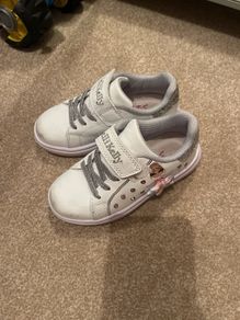 Lelli Kelly runners