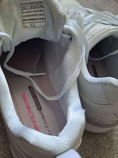 Skechers
