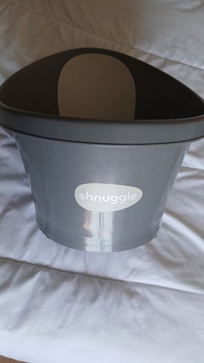 Shnuggle baby bath tub