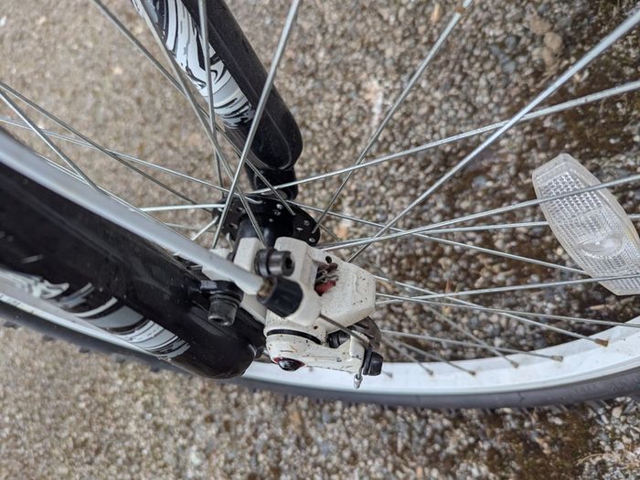 Apollo Evade Mountain Bike - 24in Wheels