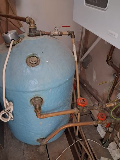 Condensing gas boiler