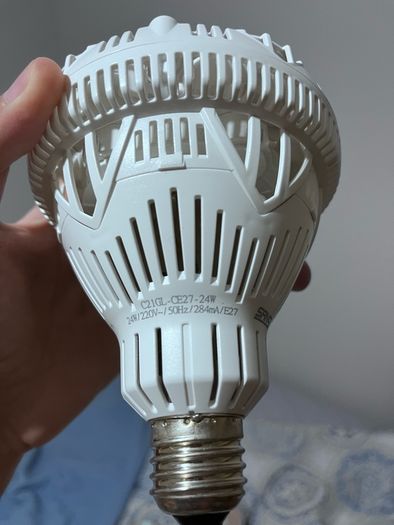 Plant lightbulb