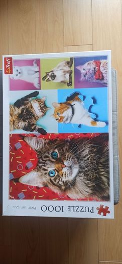 Massive collection of jigsaw puzzles