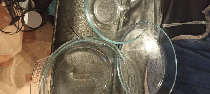 Rice Cooker & Glass Mixing Bowls