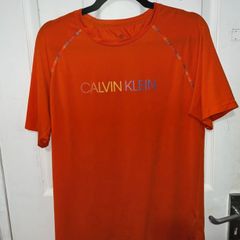 Calvin Klein tshirt size s