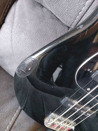 Squier/Fender Fretless Jazz Bass