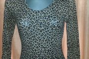 Leopard print long sleeve stretchy top size UK12 EU40 Perfect condition Postage included