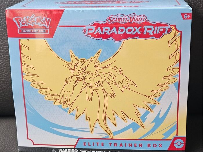 Pokemon TCG Scarlet and Violet Paradox Rift ETB Elite Trainer Box Brand New Sealed Roaring Moon