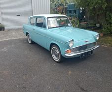 Ford Anglia 105e