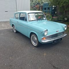 Ford Anglia 105e