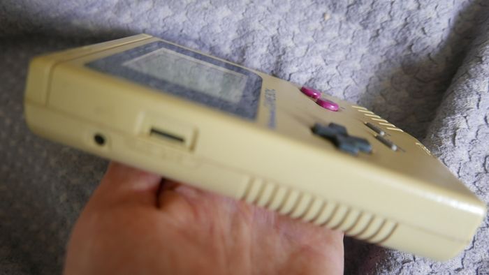 Nintendo Game Boy Launch Edition (works well)