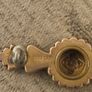 Antiquitie Victorian-style 9c Gold Broach. Image 9