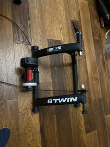 B'Twin In'Ride 100 Magnetic Home Trainer - Excellent Condition
