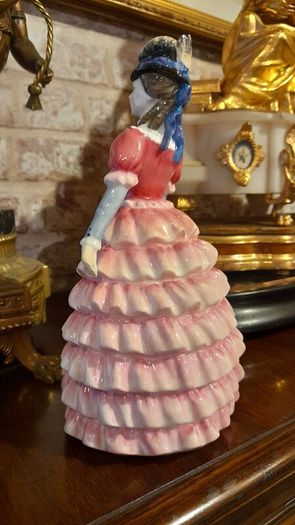Royal Doulton figurine "Diane"