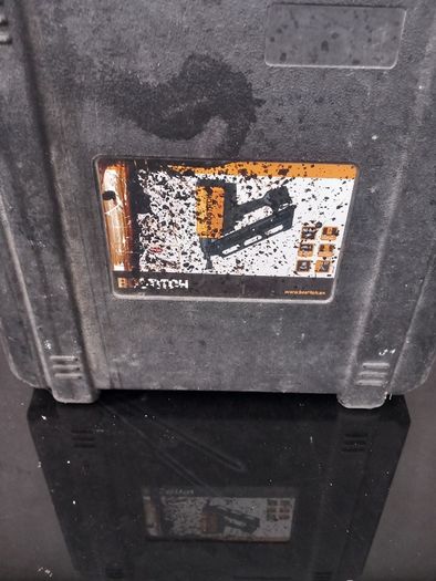 1st fix nail gun