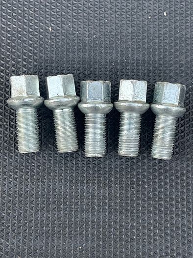 Volkswagen Golf wheel locking bolts