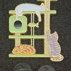 Cats , pin back badge.