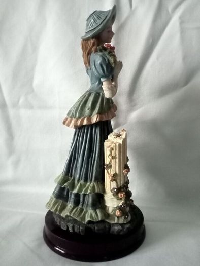The Juliana Collection Victorian Lady Large Figurine Ornament Collectable