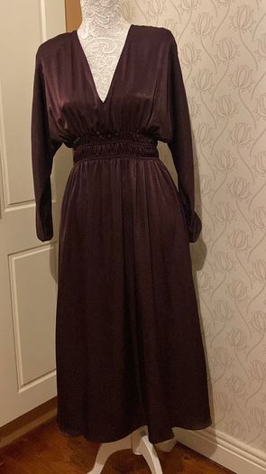 dress New Zara Wine silky/satin finish .