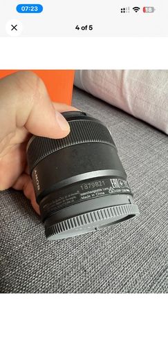 Sony SEL11F18 - 11mm F1.8 APS-C Wide Angle Lens