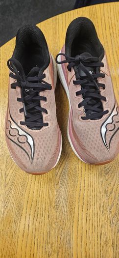 Saucony Womens runners size 5