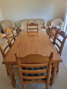 Kitchen table and chairs pine
