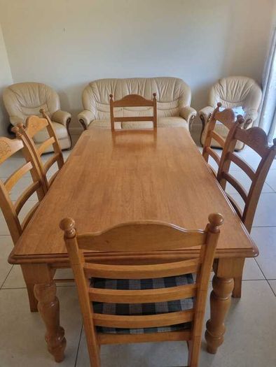 Kitchen table and chairs pine