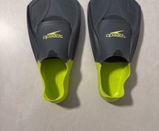 Speedo fins (kids) Size UK 2-3