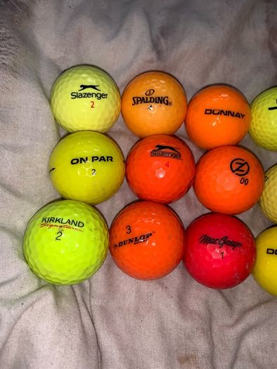 (12) Good quality colored golf balls